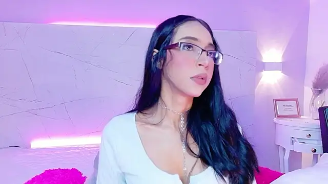 AbrilBrent online show from 12-03-25, 07:24