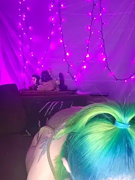 EverlyEster online show from 05-16-26, 03:49