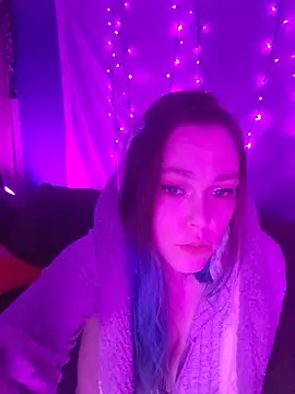 EverlyEster online show from 04-05-26, 09:54