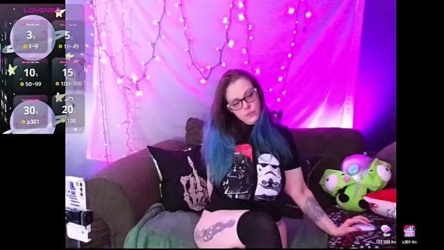 EverlyEster online show from 02-14-26, 03:51