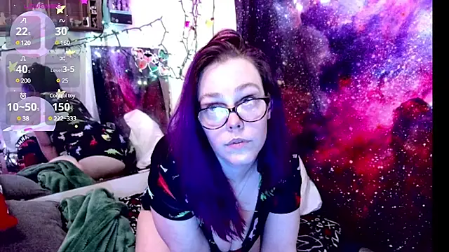 EverlyEster online show from 02-20-25, 10:48