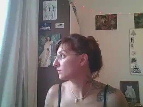 Snapshot of SweetyBabyDemon chatting on 02-05-25, 09:40 SweetyBabyDemon online show from 02-05-25, 09:40