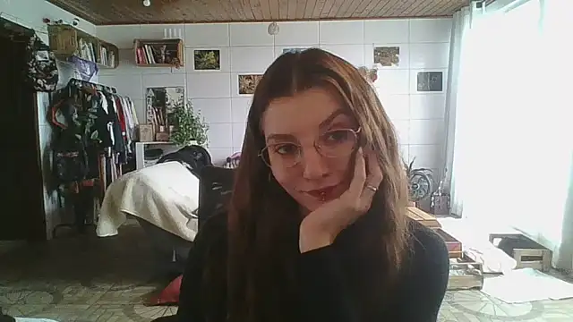 SweetyBabyDemon online show from 10-27-25, 12:39