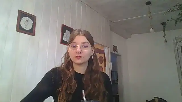 Snapshot of SweetyBabyDemon chatting on 06-16-26, 02:06 SweetyBabyDemon online show from 06-16-26, 02:06