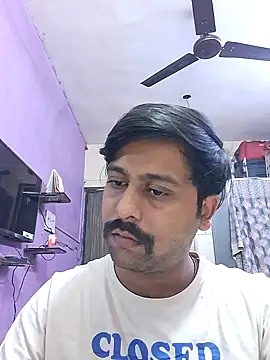 Snapshot of GlassBarge9 chatting on 01-08-25, 10:27 GlassBarge9 online show from 01-08-25, 10:27