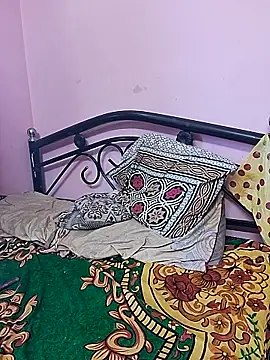 Snapshot of GlassBarge9 chatting on 12-20-25, 08:39 GlassBarge9 online show from 12-20-25, 08:39