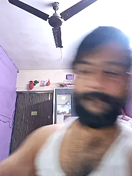 Snapshot of GlassBarge9 chatting on 12-18-24, 06:46 GlassBarge9 online show from 12-18-24, 06:46