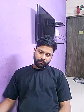 Snapshot of GlassBarge9 chatting on 03-07-25, 07:05 GlassBarge9 online show from 03-07-25, 07:05