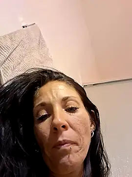 Snapshot of gorgeous11 chatting on 11-07-25, 08:19 gorgeous11 online show from 11-07-25, 08:19