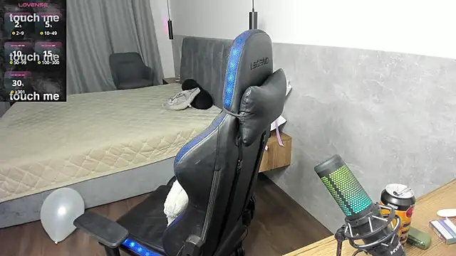 Snapshot of MCfly_11 chatting on 02-25-26, 08:30 MCfly 11 online show from 02-25-26, 08:30