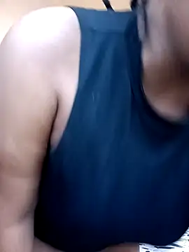 Snapshot of ThaBundaa chatting on 03-11-26, 08:41 ThaBundaa online show from 03-11-26, 08:41