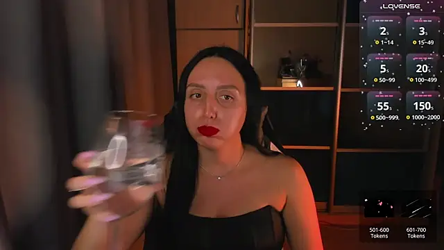 Snapshot of Christy_Calypso chatting on 02-19-25, 04:55 Christy Calypso online show from 02-19-25, 04:55