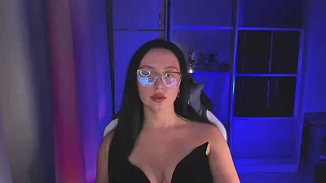 Snapshot of Christy_Calypso chatting on 10-22-25, 03:44 Christy Calypso online show from 10-22-25, 03:44