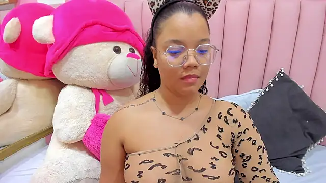 ISABELLA 020 online show from 11-08-25, 02:31