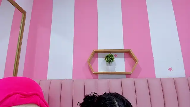 ISABELLA 020 online show from 09-25-25, 12:33