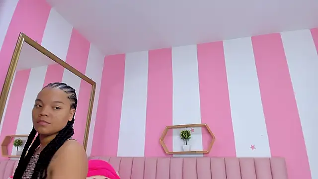 ISABELLA 020 online show from 04-04-26, 12:01