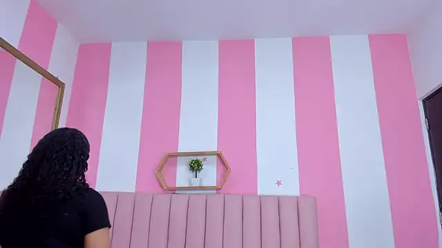 ISABELLA 020 online show from 02-16-26, 01:10