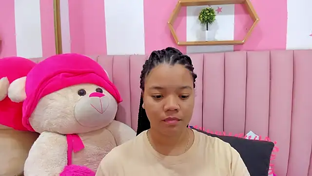 ISABELLA 020 online show from 10-15-25, 12:35