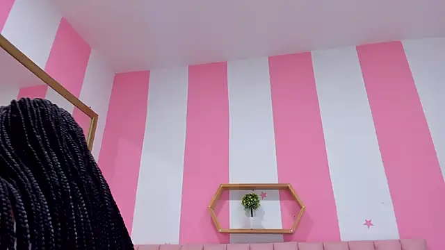 ISABELLA 020 online show from 10-02-25, 01:03