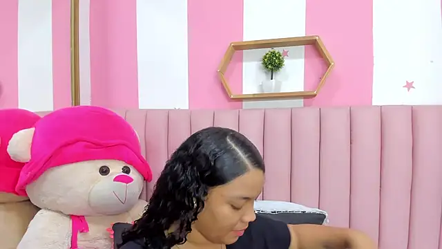 ISABELLA 020 online show from 11-27-25, 04:07