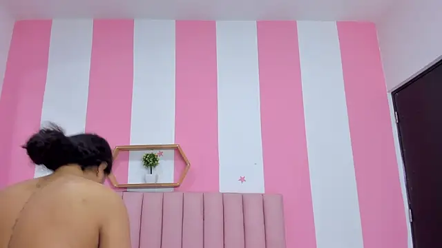 ISABELLA 020 online show from 02-26-26, 12:38