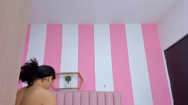 ISABELLA 020 online show from 02-23-26, 12:39