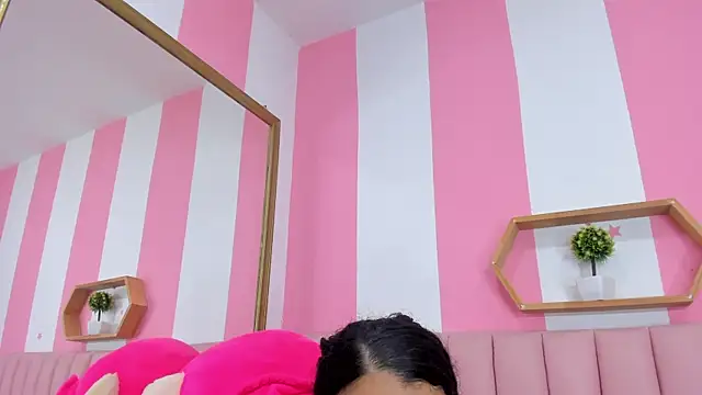 ISABELLA 020 online show from 11-21-25, 01:54