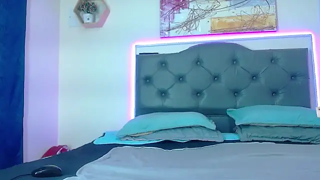 Kim clark1 online show from 09-10-25, 02:27