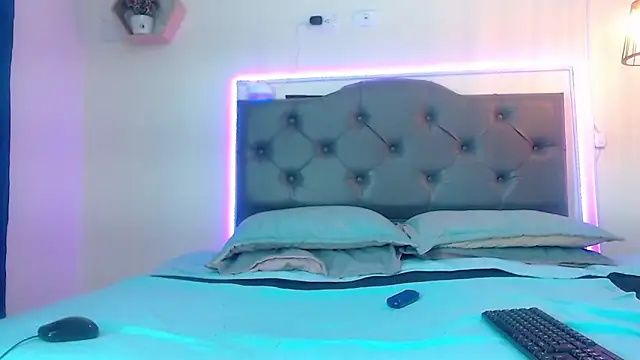 Kim clark1 online show from 10-04-25, 08:54