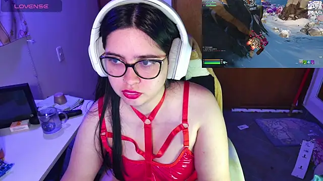 Snapshot of Vallolet_Spencer chatting on 12-24-24, 04:55 Vallolet Spencer online show from 12-24-24, 04:55