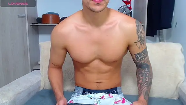 Tristan-bm online show from 11-29-25, 02:17