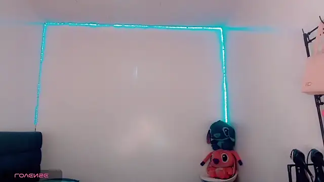  Riannagarcia  online show from 10-28-25, 03:18