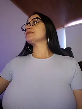 preetypeach online show from 03-23-26, 09:03