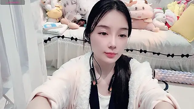 AKiKi711 online show from 04-28-26, 04:55