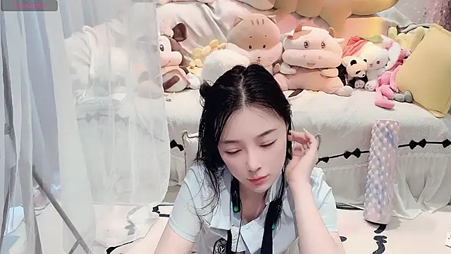 AKiKi711 online show from 07-12-26, 04:57