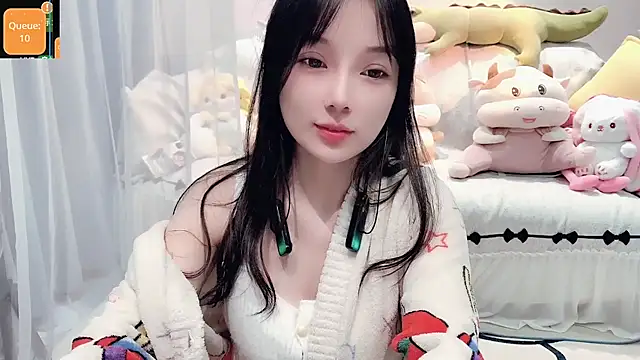 AKiKi711 online show from 10-31-25, 04:47