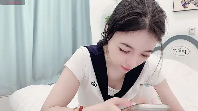 AKiKi711 online show from 04-14-26, 04:50