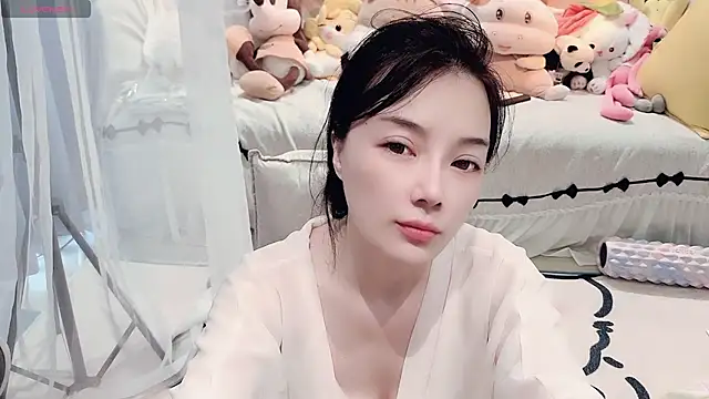 AKiKi711 online show from 07-11-26, 04:35