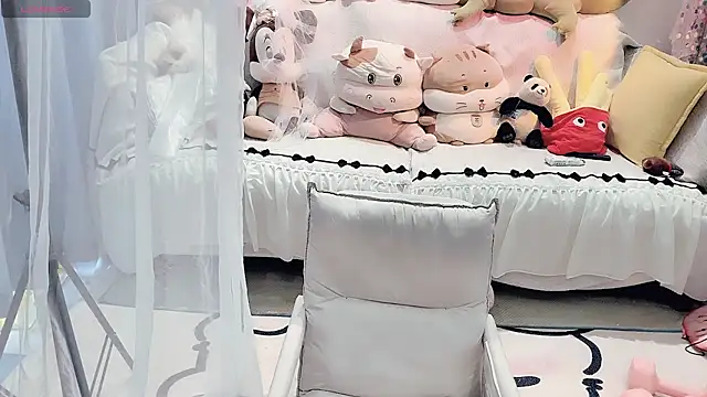 AKiKi711 online show from 07-18-26, 04:54