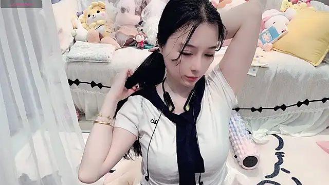 AKiKi711 online show from 04-19-26, 04:30