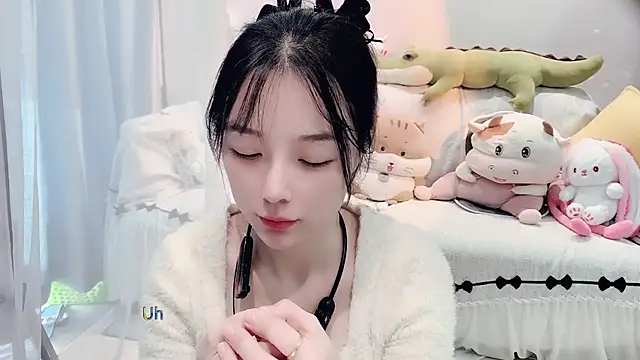 AKiKi711 online show from 11-09-25, 04:27