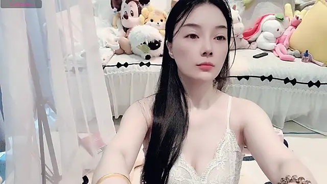 AKiKi711 online show from 06-16-26, 05:07