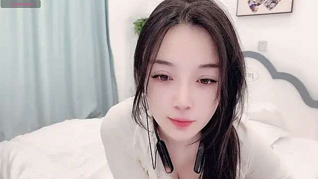 AKiKi711 online show from 04-09-26, 05:20