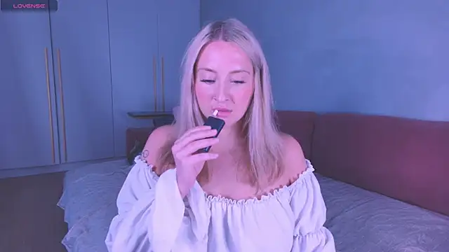 Snapshot of Oh_mylissa chatting on 06-15-26, 07:57 Oh mylissa online show from 06-15-26, 07:57