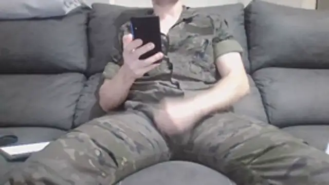 militar guapo online show from 02-13-26, 05:57