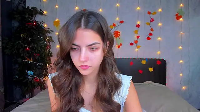 Milana Crystal  online show from 11-17-25, 08:07