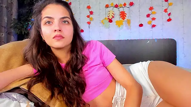 Milana Crystal  online show from 10-21-25, 12:48