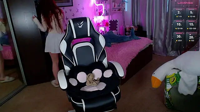 Snapshot of Sidney_blush chatting on 02-03-26, 03:59 Sidney blush online show from 02-03-26, 03:59