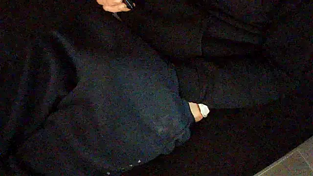 kiksnap-meistro5 online show from 03-10-26, 05:39