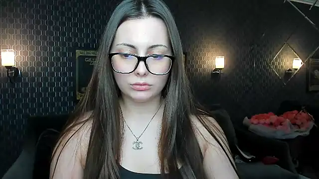 Snapshot of _extraterrestrial_ chatting on 10-09-25, 04:51  extraterrestrial  online show from 10-09-25, 04:51